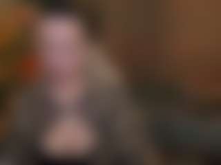Live cam show with Crimsona-Domm - Normal on Camversity
