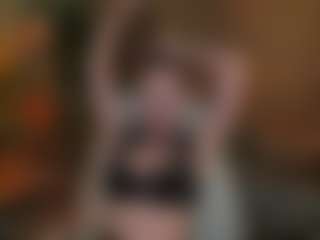 Live cam show with Crimsona-Domm - Show on EXY