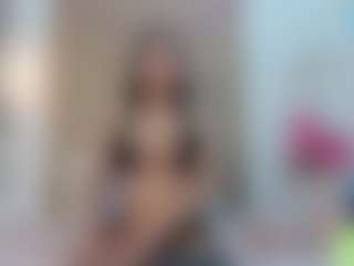 alisson-foxxy's Live Sex Cam Show