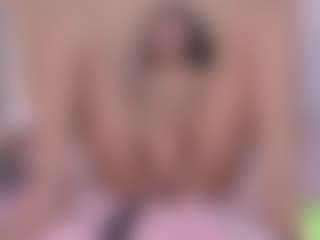 alisson-foxxy, modelo webcam MILF transmitiendo en vivo