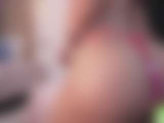 Live cam show with alisson-foxxy - Thong on Gym Cam Girls