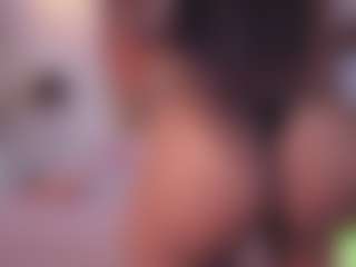 Live cam show with alisson-foxxy - Colombia on WildCum
