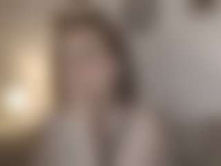 Live cam show with CoralShine - Middle Aged on Camsoda