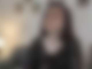 Live-Cam-Show mit CoralShine - Butt Plug auf Camsoda