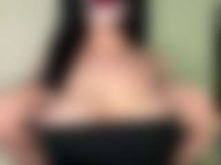 Live cam show with Mary - Handjob on Gym Cam Girls