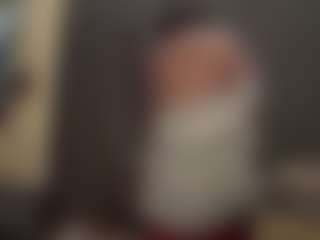 Live cam show with NadineCranson - Camel Toe on 1on1-livenow