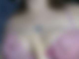 Live cam show with Lorena thompson - Facial on Big Tits