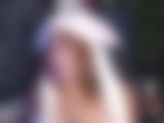 Lorena thompson MILF webcam performer live streaming