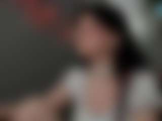 Live cam show with Melissa - Nipple Piercings on studioflirtlive.com
