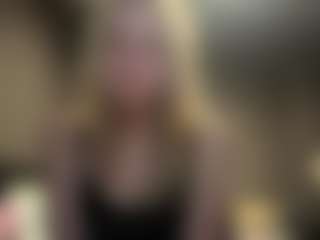 Live cam show with LorineAilor - Blonde Hair on Camsoda