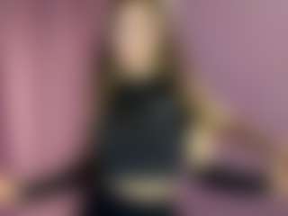 Live cam show with Emiliya - Facial on Camiplay Live