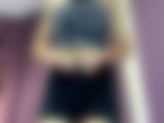 Emiliya's Live Sex Cam Show