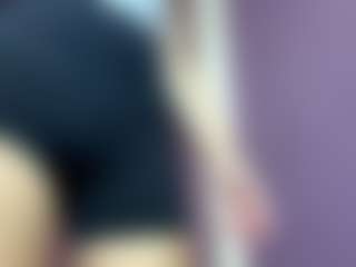 Emiliya's Live Sex Cam Show