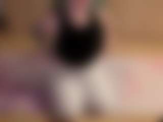 Andriana MILF webcam performer live streaming