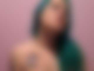 Live cam show with Andriana - Mature on UwU Esports