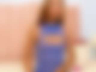 Live cam show with RosalynWilde - Erotic Dance on livesuperchat.net