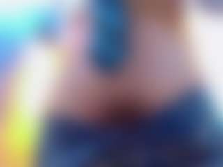 Live cam show with SrBonnyEthan - Tease on xfollow cams