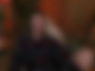Live cam show with Alisaa-Laurent - Spank on TeamSkeetLive