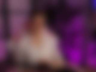 Live cam show with Alisaa-Laurent - Doggy on SpunkLive