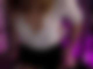 Live cam show with Alisaa-Laurent - Moaning on milfzrlive.com