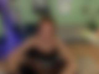 Live cam show with Alisaa-Laurent - Spanks on Soda Cam