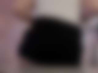Live cam show with Lucyy-Haall - Normal on Livezox