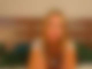 Live cam show with TinaPage - Blonde Hair on Camming Site