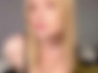 Live cam show with EdrisSheline - New Teen (18+) on Camsoda