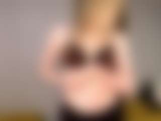 EdrisSheline's Live Sex Cam Show