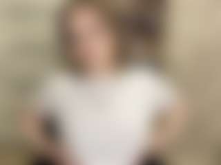 Live-Cam-Show mit CarlottaAlbus - New Teen (18+) auf Camsoda