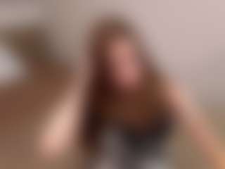 Live cam show with Anny-Fitdern - Blue Eyes on SxyPornLive