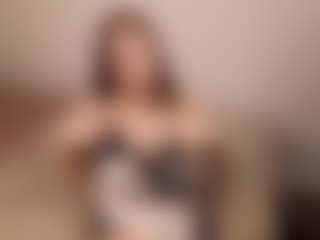 Spettacolo in cam dal vivo con Anny-Fitdern - Body Massage su Camsoda