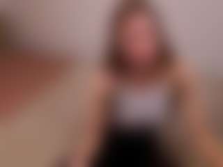 Live cam show with Anny-Fitdern - Sweet on Camsoda