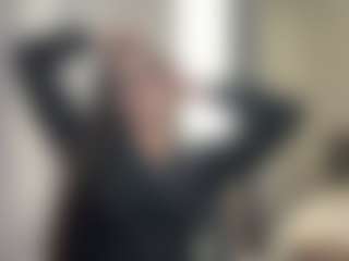 Live cam show with Lisa - Oil on TeamSkeetLive