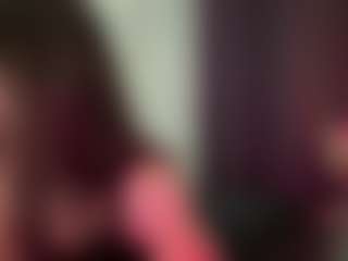 Live cam show with RegenaGustavson - Sucking on Fit Hotties
