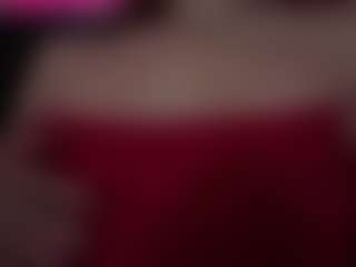 Live cam show with RegenaGustavson - Spy Brown Hair on luckytryst.com