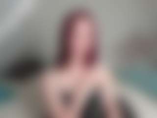 Live cam show with Lara - Red Hair on sexylive.show