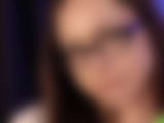 Show de cam en vivo con MarleyTucker - Small Tits Brown Hair en Camsoda
