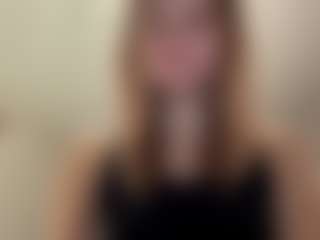 Live cam show with AundreaSaulpaugh - Blonde Hair Small Tits on friskycurves.com