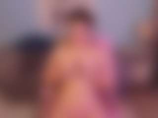 Live cam show with Celeste-Jhonson - Brown Eyes Brown Hair on Camversity
