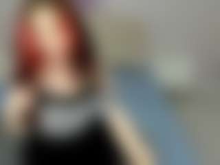 Spettacolo in cam dal vivo con KellyFoss - Moaning su Camsoda