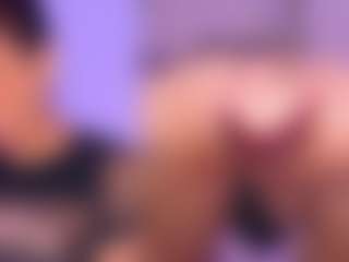 Seks show na żywo z PeachMonroe