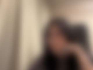 Live cam show with Carolina - Nipple Piercings on Camiplay Live