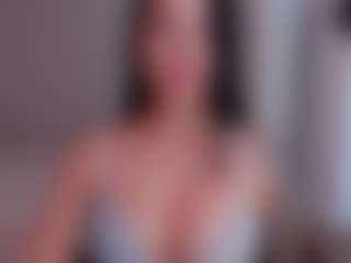 MiaBankss's Live Sex Cam Show