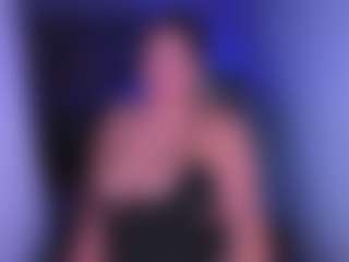 Karlathompson's Live Sex Cam Show