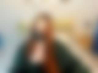 Live cam show with Alice - Green Eyes on StripNow