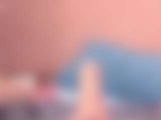 Live cam show with Amandalee1 - New Teen (18+) on Camsoda