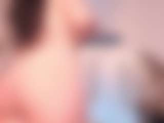 Amandalee1とのライブチャットショー - CamsodaのShower