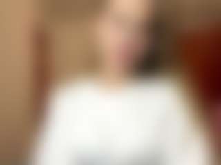 Live cam show with Maelle - New Brown Eyes on sexylive.show