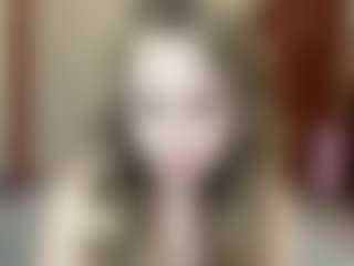 Live cam show with Maelle - Granny on Hubzter Live